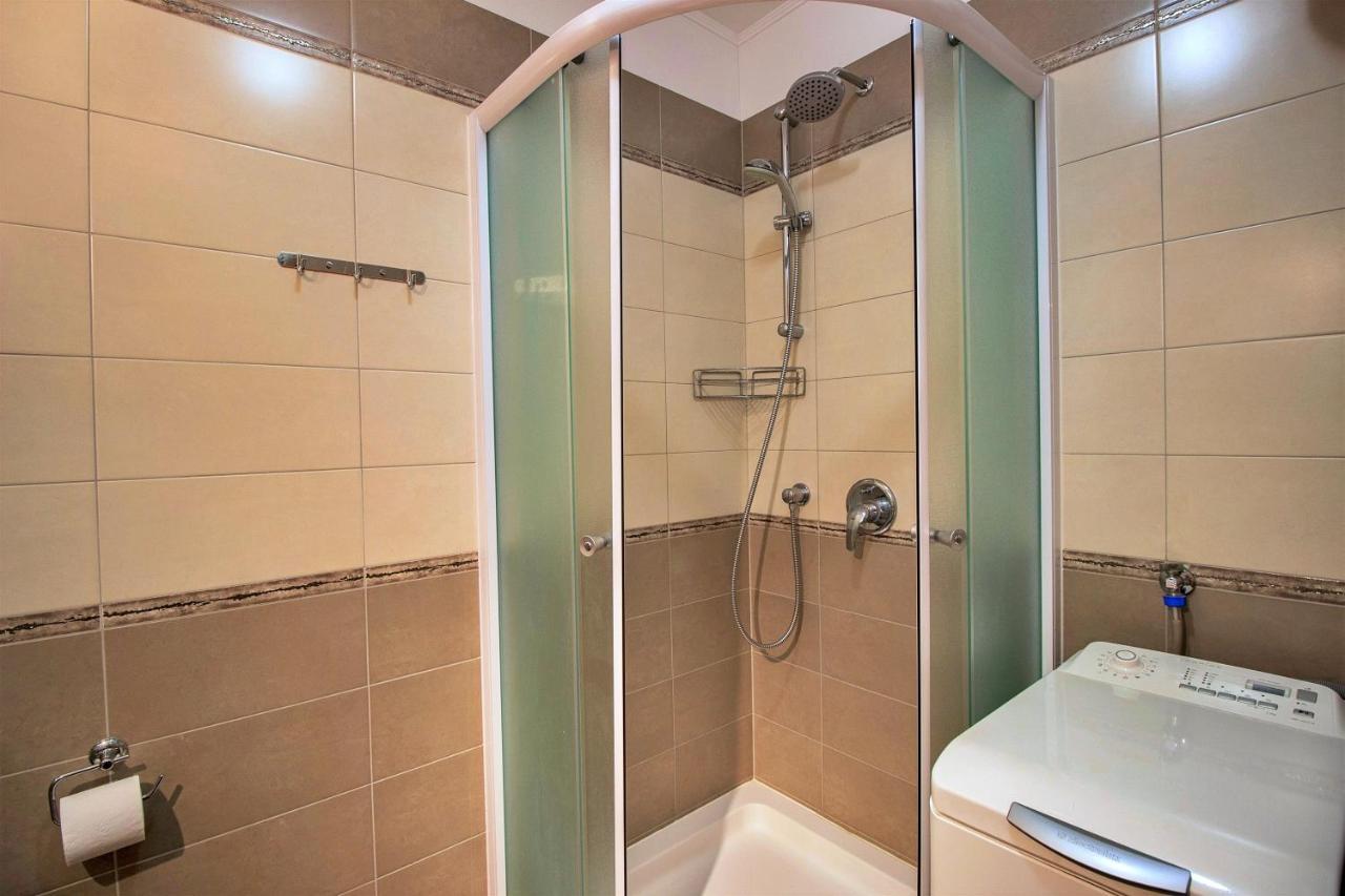 Apartment Lora Omiš Exteriör bild