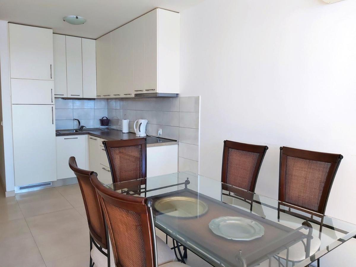Apartment Lora Omiš Exteriör bild