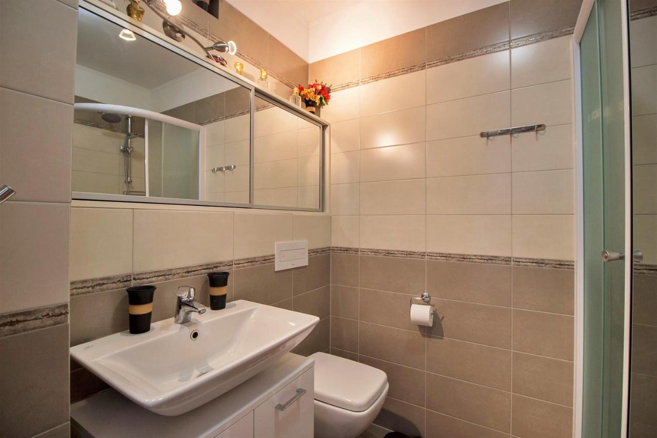 Apartment Lora Omiš Exteriör bild