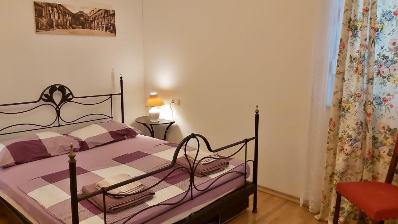 Apartment Lora Omiš Exteriör bild